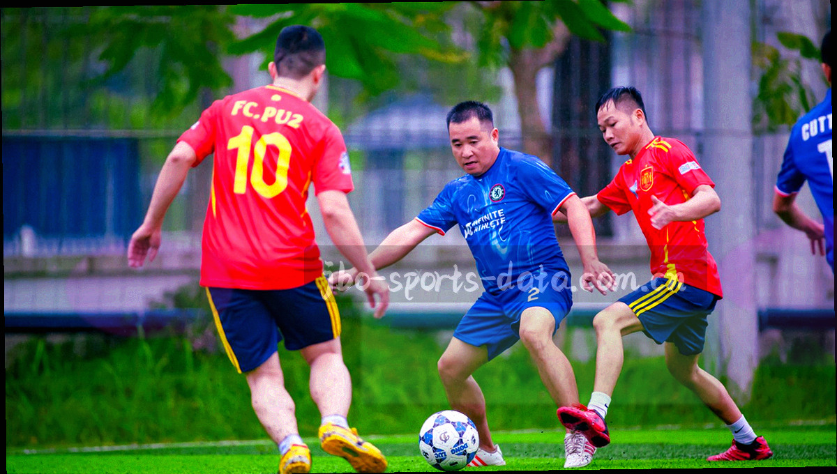 抽象体育场几何线条，看台与跑道被简化成斜向条带，低饱和无人物